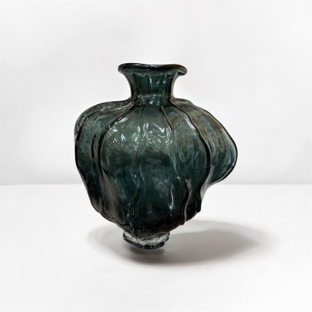 فازا زجاجية مع نقش 3D